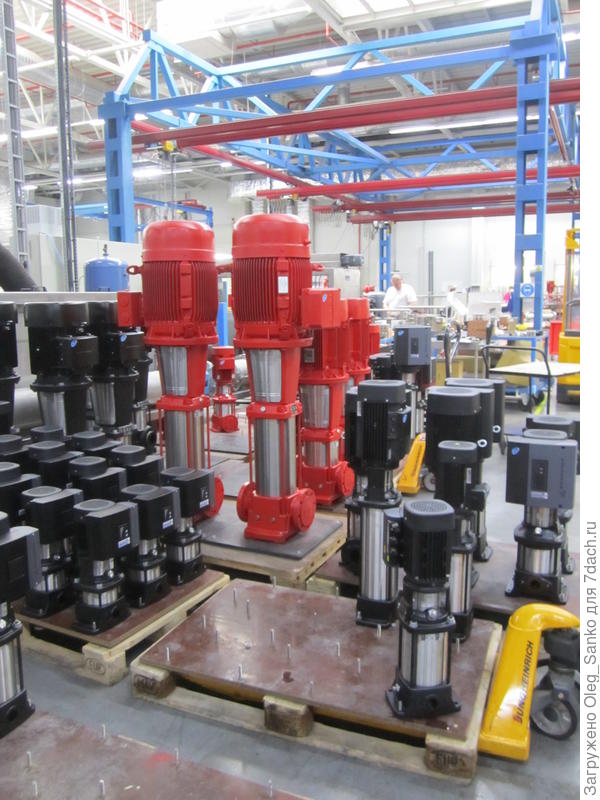 Сборочный цех насосного завода