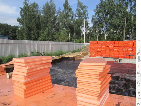 Толщина плит на фотографии - 50 мм