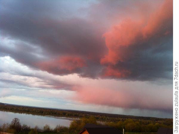 в лучах заходящего солнца