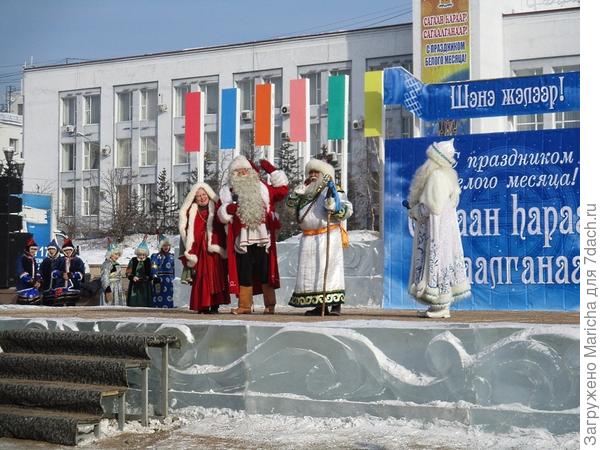 Финский Санта-Клаус с супругой,