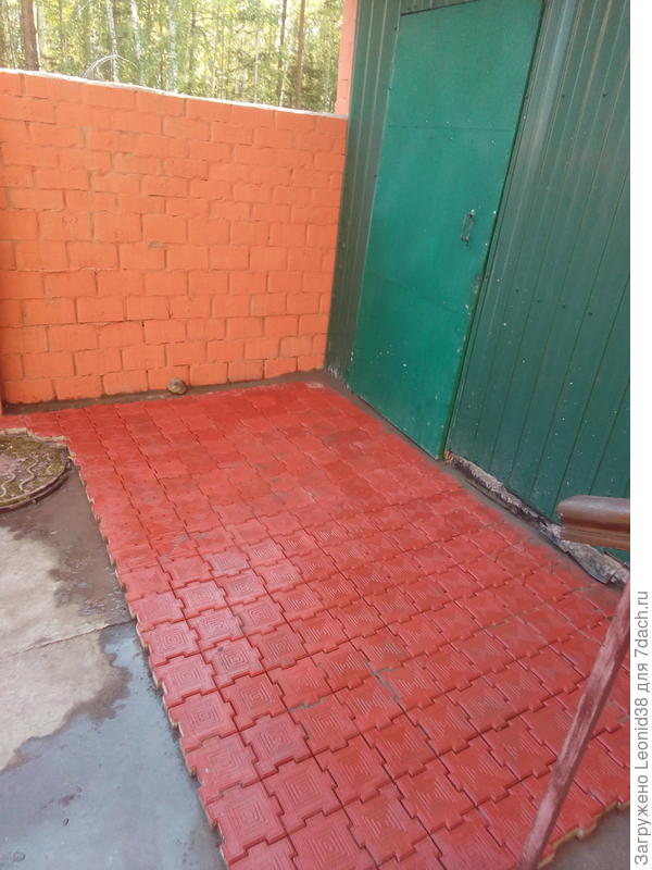 Тротуарная плитка в проходной зоне.