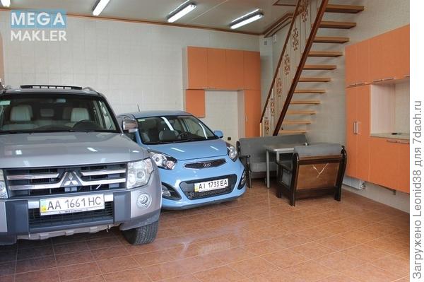 танхауз с гаражом 80 кв м.