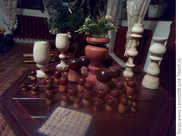 Константин, сделал сегодня на пробу, пару подсвечников. Завтра попробую зверушек. Спасибо за идеи. А предыдущие подсвечники, это мое желание в виде бокалов.