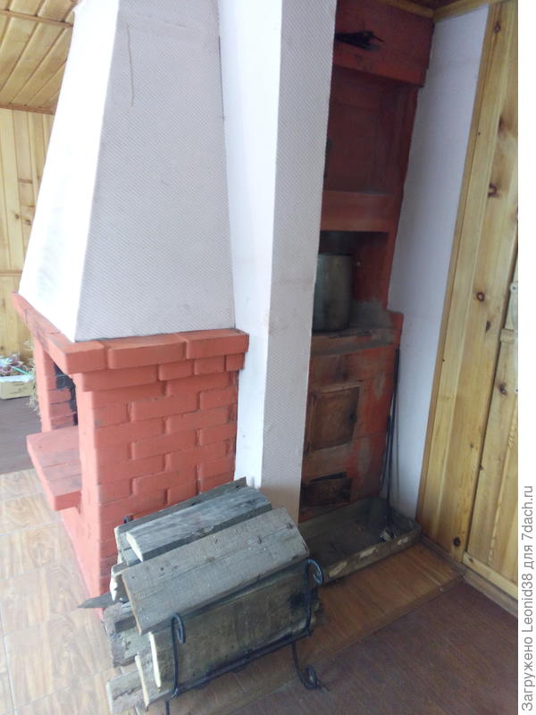 баня , печь-камин.