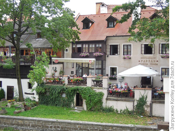 Ещё один красивый дворик Крумлова