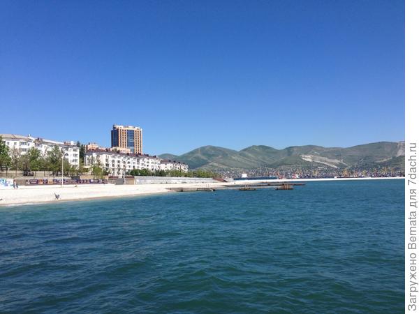 Пляжи пустые...