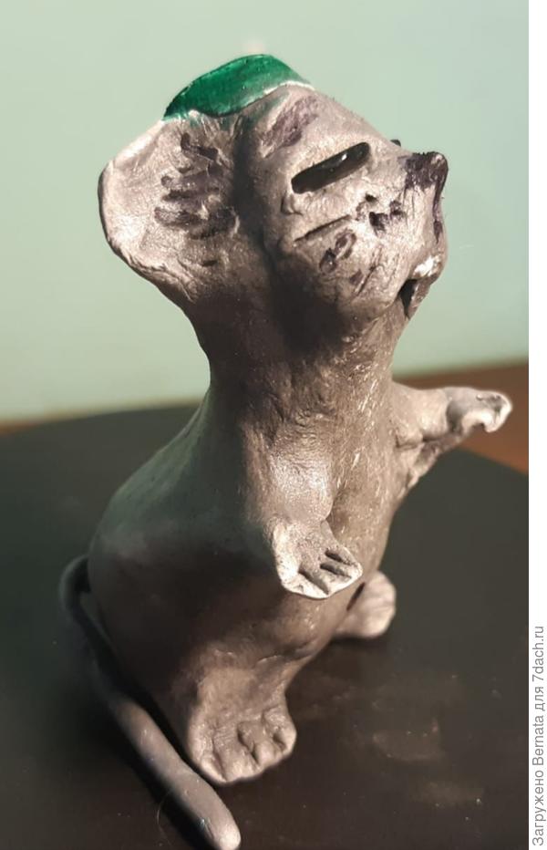 Этот так похож на татарчонка, что не удержалась и надела ему тюбетейку:)))