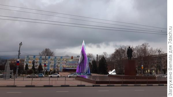 Волнами переливается ...