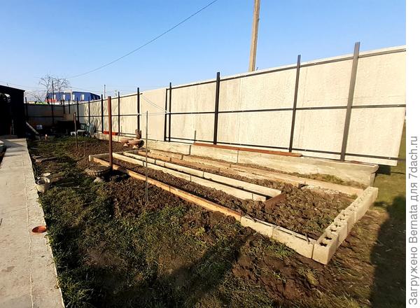 29 марта 2021 года - "я его слепила из того, что было ":)