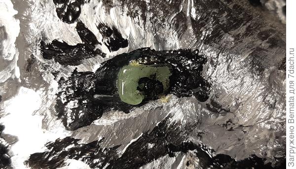 Кусочки нефрита