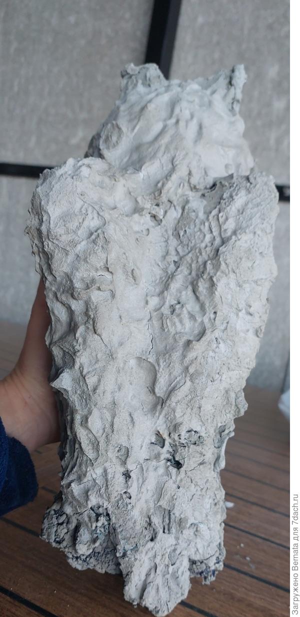 Со спины в районе крыльев "наляпала" горбики:)))