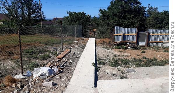 В таком виде я покупала участок...:)