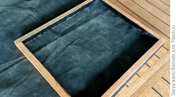 Геотекстиль старый и даже дырявый, но это не страшно