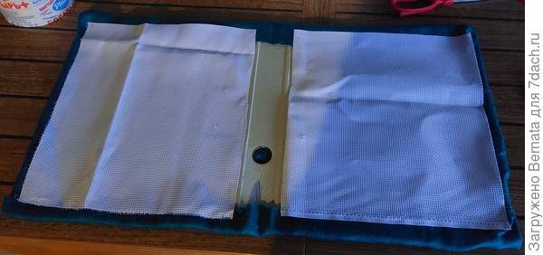 Для внутренней части два куска канвы