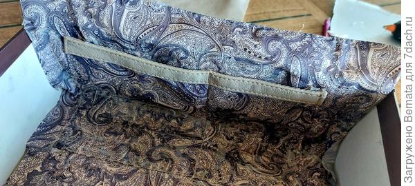 Кармашки длиннее, чем высота коробки, но верхнюю часть можно использовать по назначению