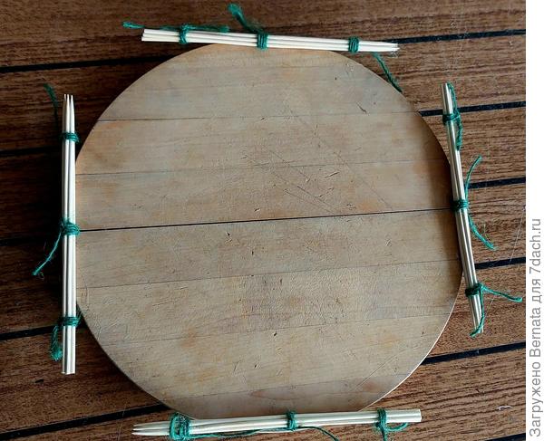 Начала укладывать с квадрата