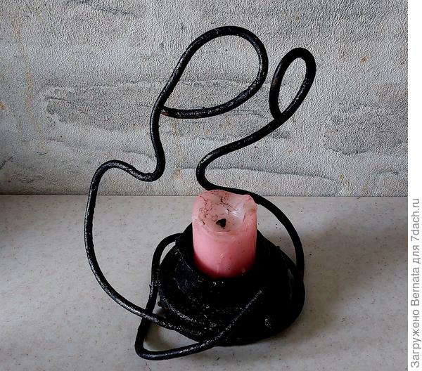 И он мне нравится именно в таком виде, похожий на кованые изделия