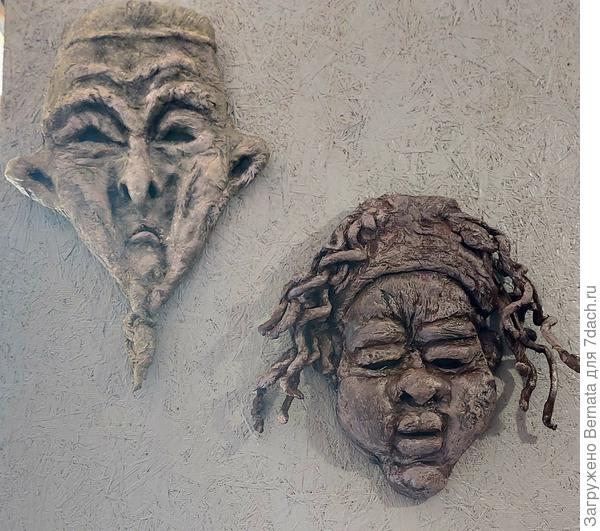 2,5 года висят на террасе...