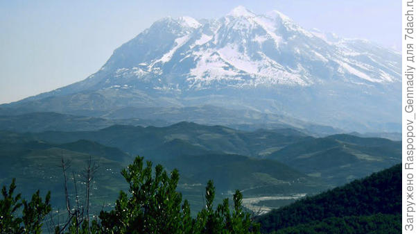 Албания, Горный Томори