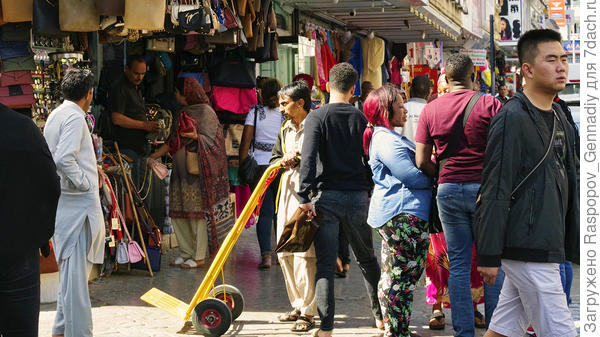 Как в Вавилоне, расы смешались.