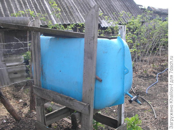 Бак от трактора, а там солярка, даже не бензин!