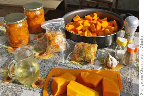 заготовки из жареной тыквы с чесноком