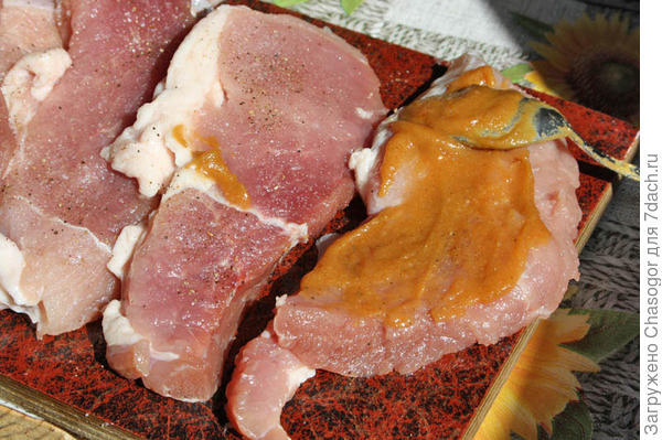 обмазать горчицей