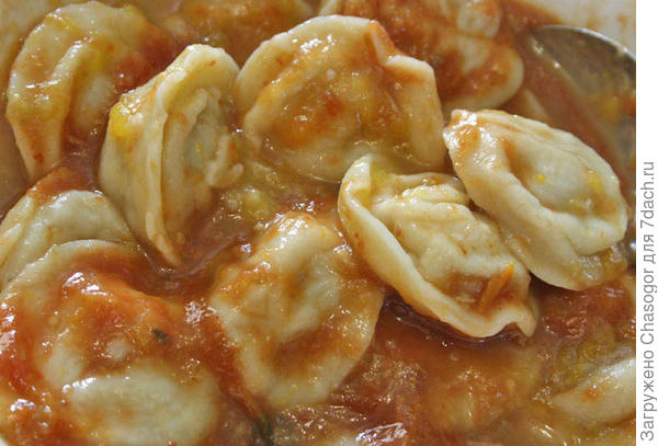 пельмени в соусе чатни