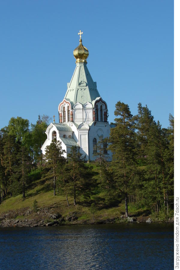 Никольский скит &amp;mdash; включает церковь Николая Чудотворца (построена в 1853 году) и церковь Иоанна Дамаскина (построена в 1856 году). Архитектор А. М. Горностаев.