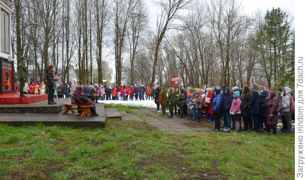 Праздник в нашем поселке.