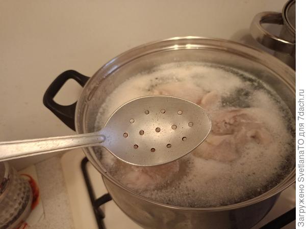Отлично снимает пенку с бульона