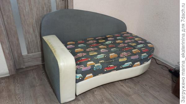 Диванчик до смены обивки