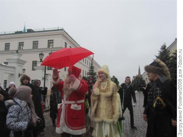 санта под зонтом