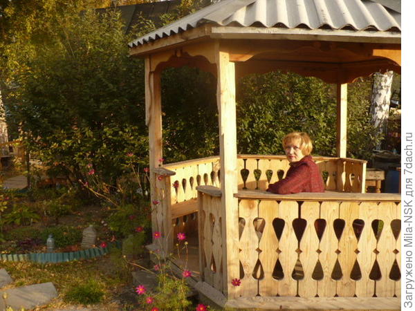 Беседка... И я... еще молодая... (относительно)