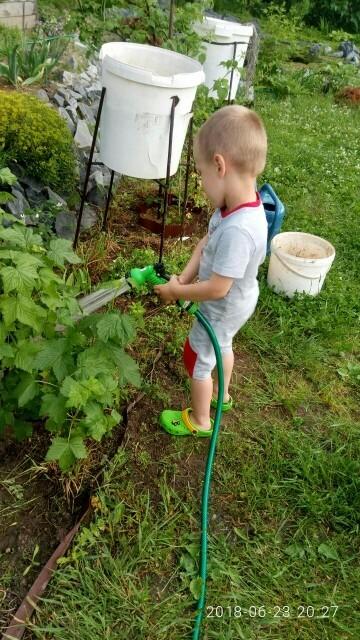 И польет все