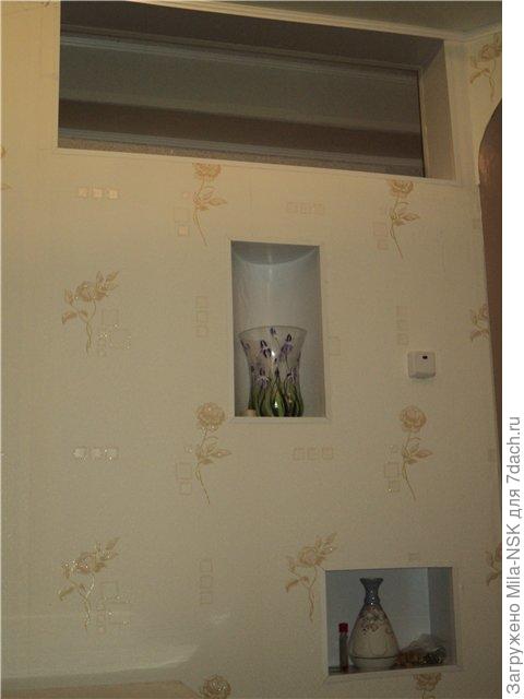 А это та же стенка, но со стороны большой комнаты.