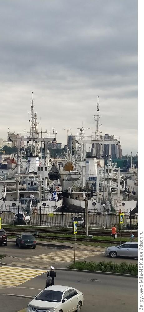 Вид на набережную сверху.