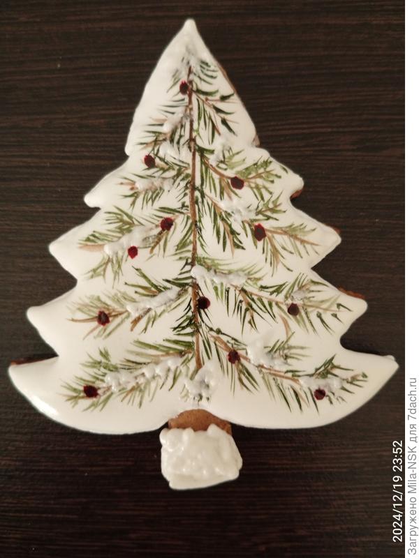 Осваиваю новую технику росписи пряников😉