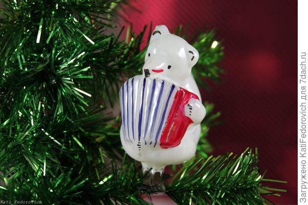 мишка с гармошкой