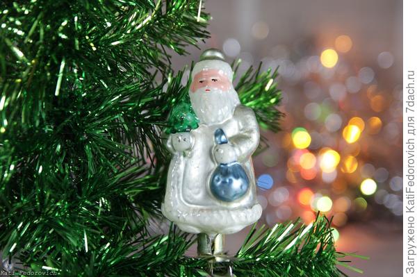 Дед Мороз с ёлочкой и мешком