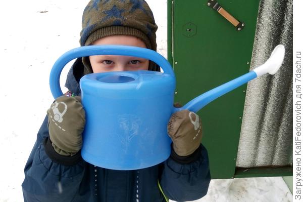 лейка в руках хозяина ))