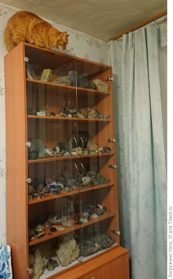 Вот такой шкафчик