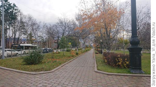 И зашли в сквер...