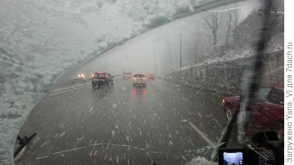 Из окна авто