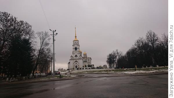Зато собор теперь виден хорошо.