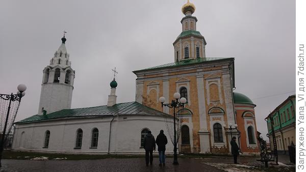 Возвращаемся к церкви...