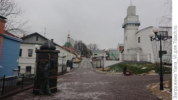 и дальше по проулку к зданию пожарной части.