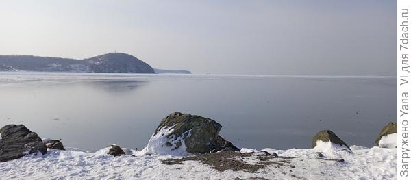 На этой стороне ещё лёд