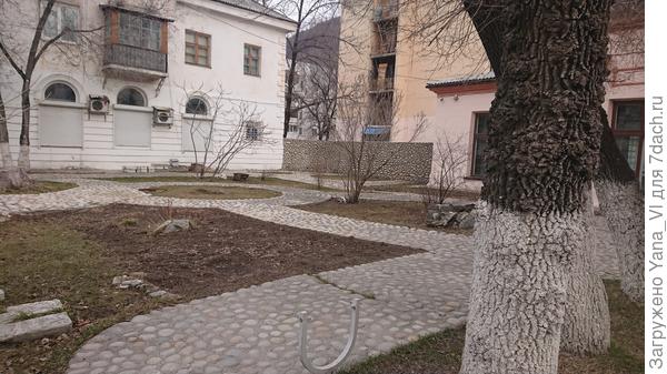 Дворик музея