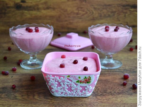 Клюквенный мусс на основе манки.